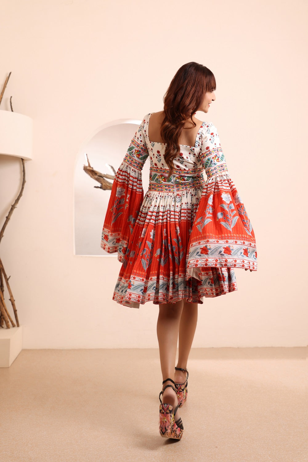 Flared short skirt