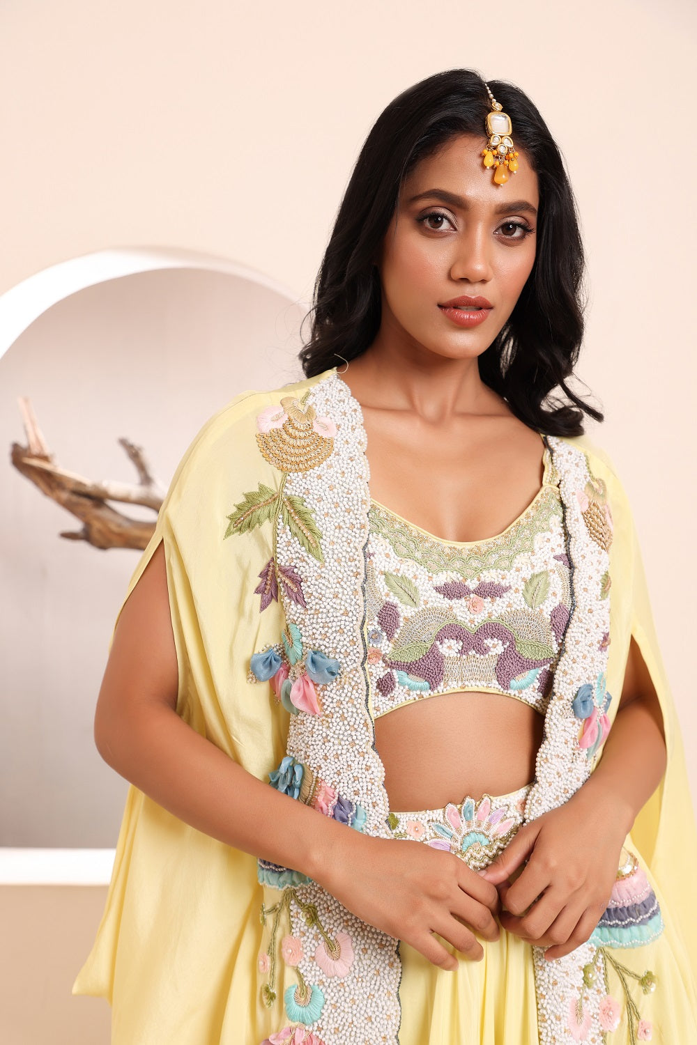 Sharara with flouncy Dack slit open cape set